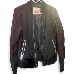 Levi’s Black Bomber Jacket | MA-1 Style Zip Front | Unisex Streetwear